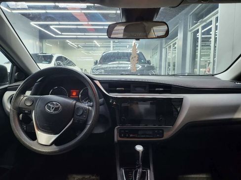 Used 2019 Toyota Corolla LE image 11