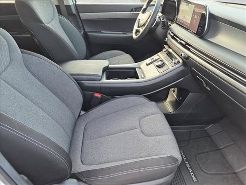 Used 2025 Hyundai Palisade SE AWD/4WD image 19