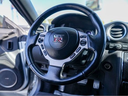 Used 2009 Nissan GT-R Premium AWD/4WD image 30