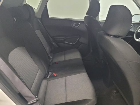 Used 2021 Kia Soul S FWD image 19