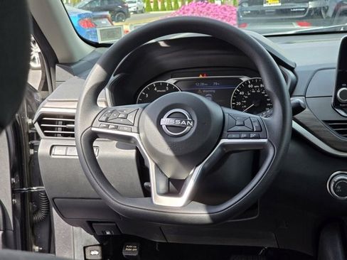 Used 2024 Nissan Altima 2.5 SV image 23