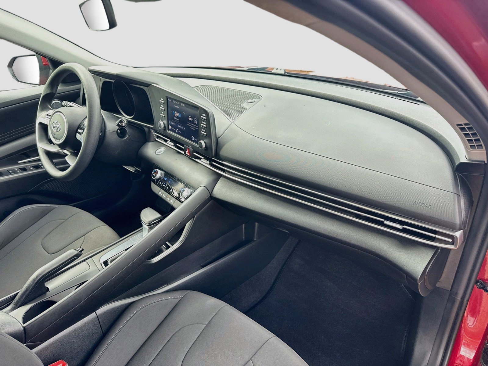 Used 2023 Hyundai Elantra SEL FWD image 29