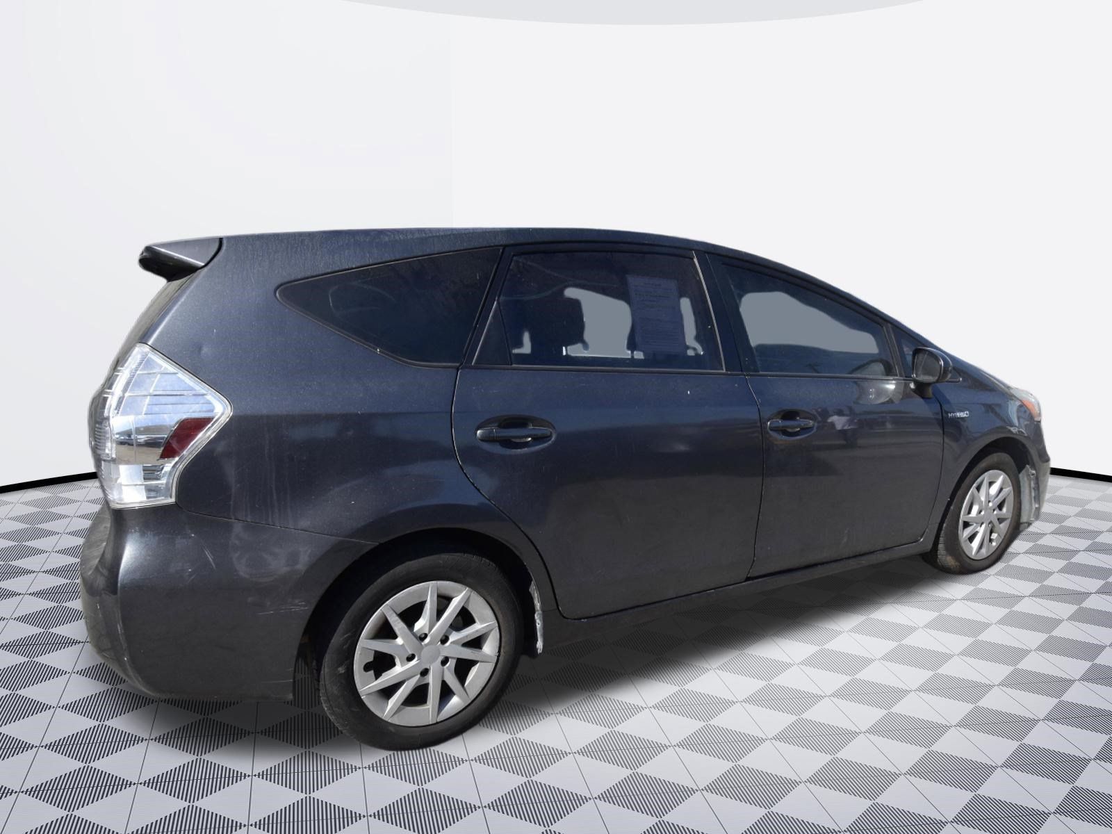 Used 2012 Toyota Prius V Three FWD image 5