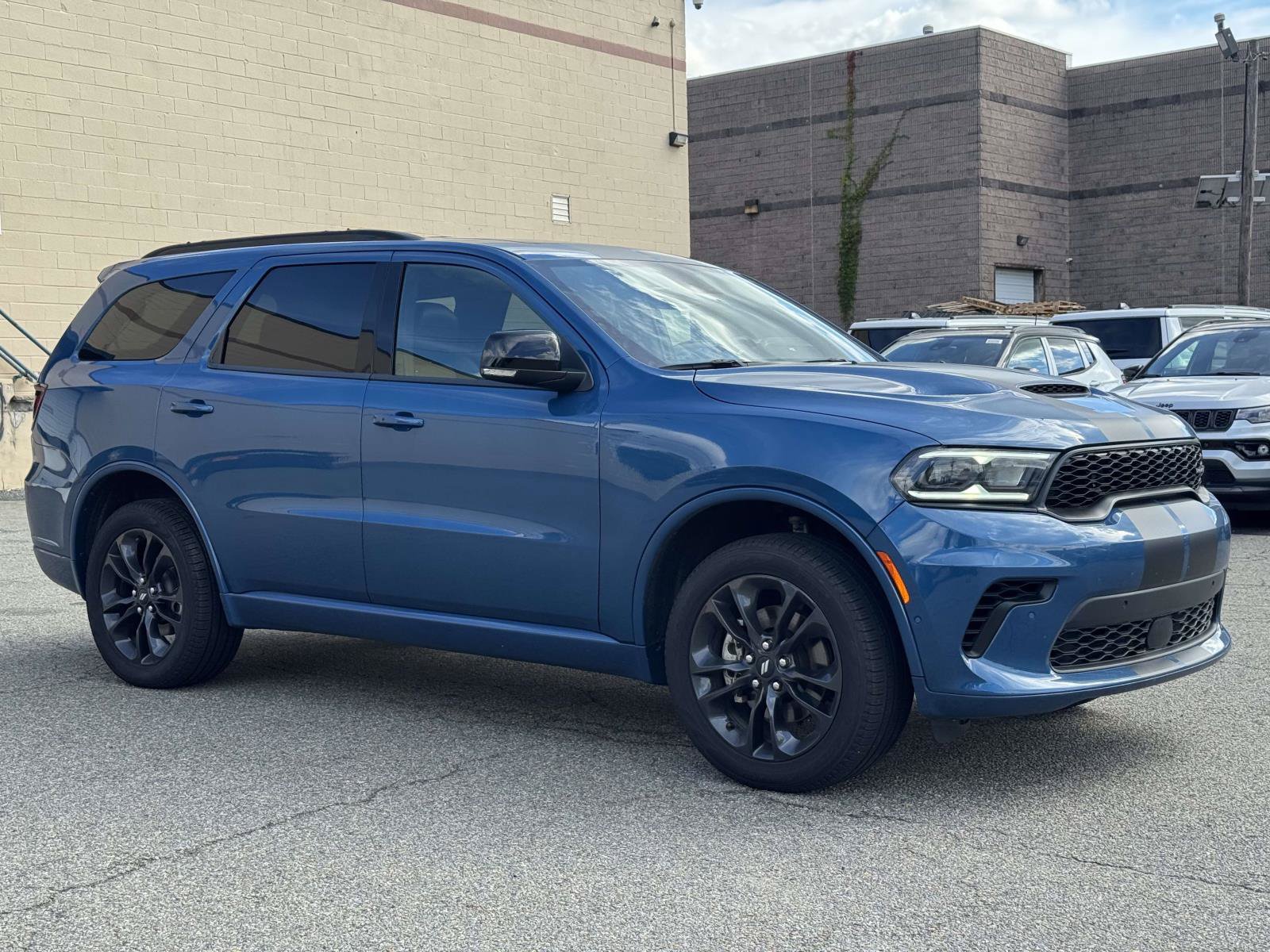 Used 2025 Dodge Durango GT AWD/4WD image 13