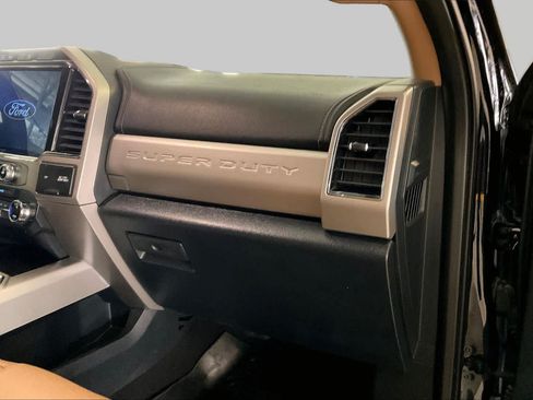 Used 2022 Ford F250 Lariat w/ FX4 Off-Road Package AWD/4WD image 16