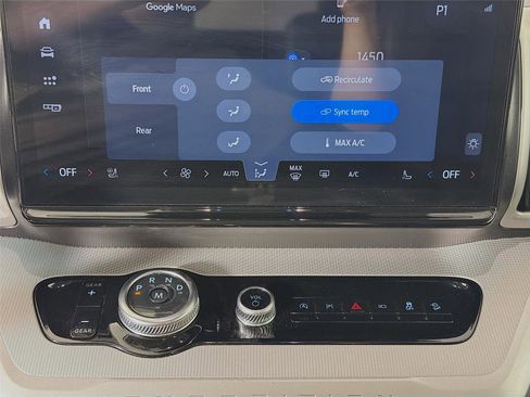 Used 2025 Ford Expedition Active image 17