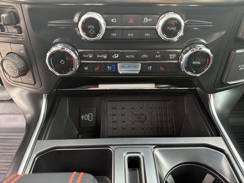 Used 2025 Ford F150 Raptor AWD/4WD image 15