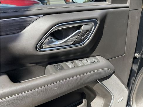 Used 2021 GMC Yukon XL SLT AWD/4WD image 15