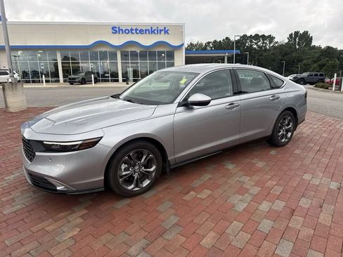 Certified 2023 Honda Accord EX-L image 12