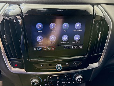 Used 2021 Chevrolet Traverse LT w/ LT Premium Package image 18