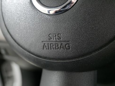 Used 2013 Nissan Versa SV image 28