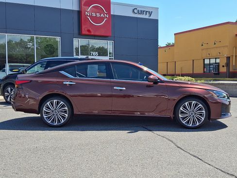 Certified 2024 Nissan Altima 2.5 SL AWD/4WD image 8