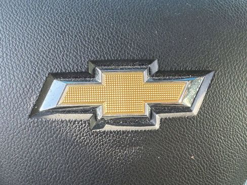 Used 2021 Chevrolet Bolt LT image 31