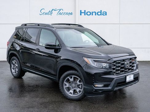 Used 2023 Honda Passport TrailSport image 2