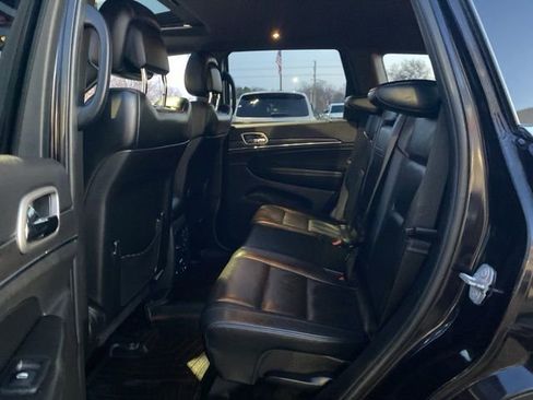 Used 2018 Jeep Grand Cherokee Limited w/ Trailer Tow Group IV image 23