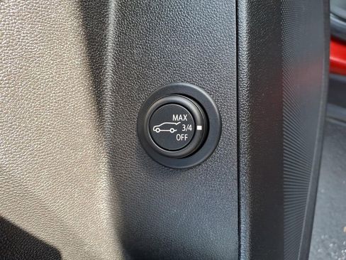 Used 2022 Chevrolet Equinox LT FWD image 23