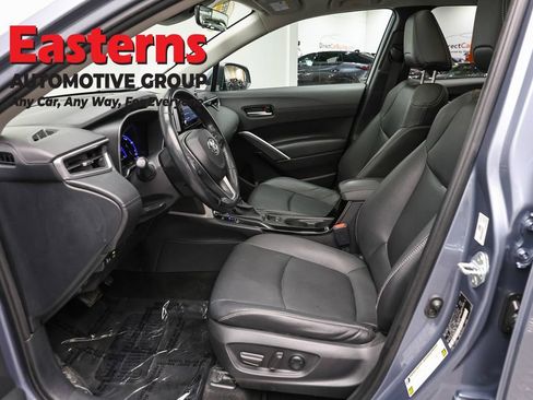Used 2022 Toyota Corolla Cross XLE w/ Convenience Package AWD/4WD image 14