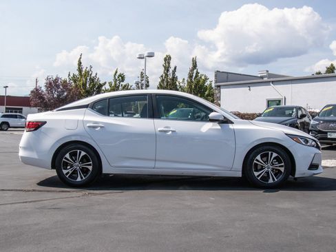 Used 2022 Nissan Sentra SV image 8