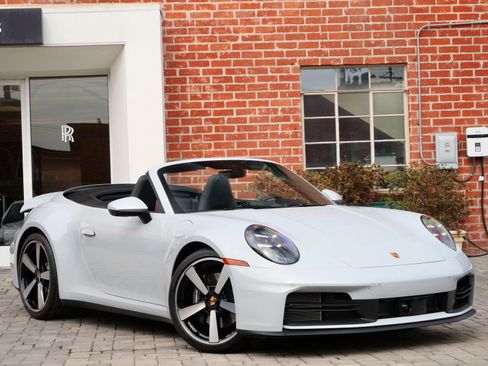 Used 2025 Porsche 911 Carrera RWD image 1