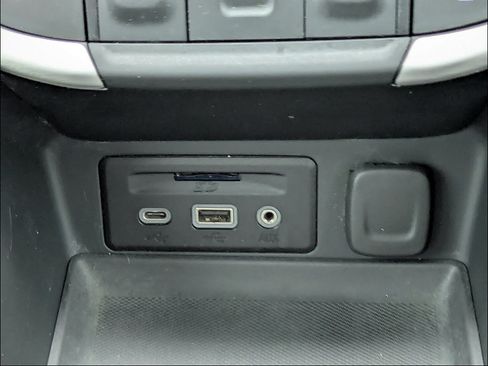 Used 2022 GMC Terrain SLT w/ Tech Package FWD image 20