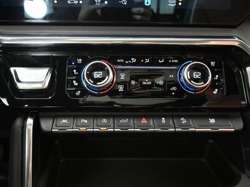 Used 2023 GMC Sierra 1500 Denali Ultimate image 30