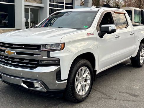 Used 2019 Chevrolet Silverado 1500 LTZ w/ LTZ Premium Package image 2