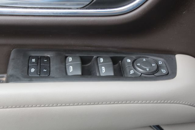 Used 2022 Chevrolet Tahoe LT w/ Luxury Package AWD/4WD image 37