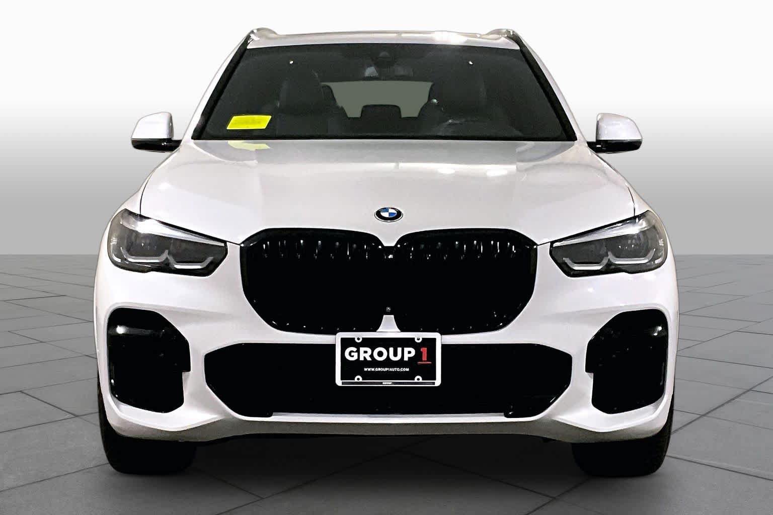 Used 2022 BMW X5 xDrive40i AWD/4WD image 3