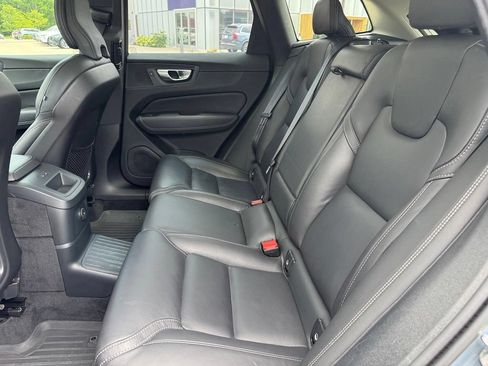 Certified 2023 Volvo XC60 T8 Ultimate w/ Climate Package AWD/4WD image 9