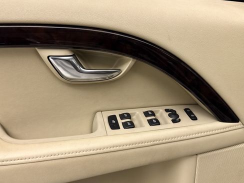 Used 2016 Volvo XC70 T5 Premier w/ Convenience Package image 20