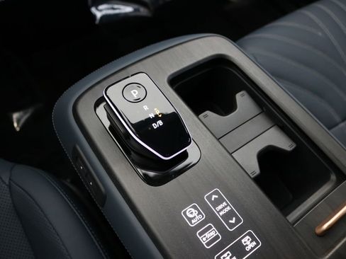 Used 2024 Nissan Ariya AWD image 56