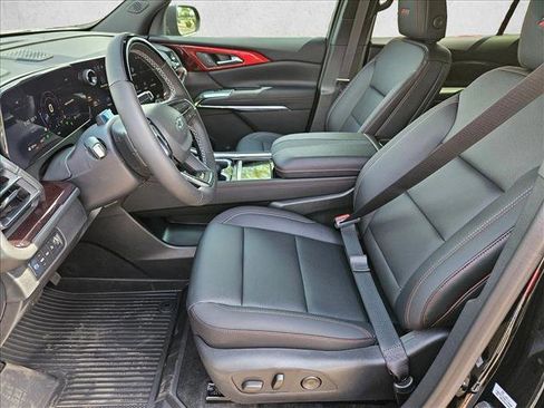 New 2026 Chevrolet Traverse Z71 w/ Enhanced Driving Package AWD/4WD image 4