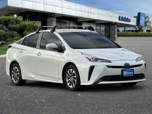 Used 2019 Toyota Prius XLE image 9