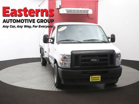 Used 2023 Ford E-350 and Econoline 350 Super Duty w/ Power Windows & Locks Group RWD image 50