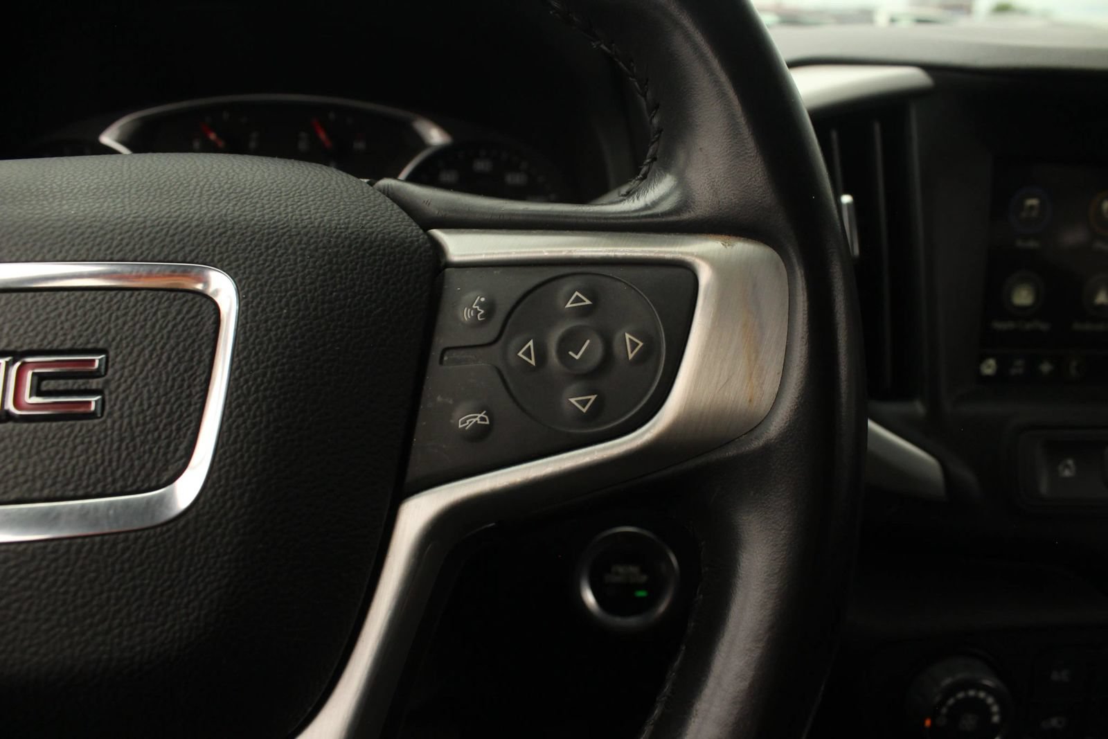 Used 2019 GMC Terrain SLE FWD image 28