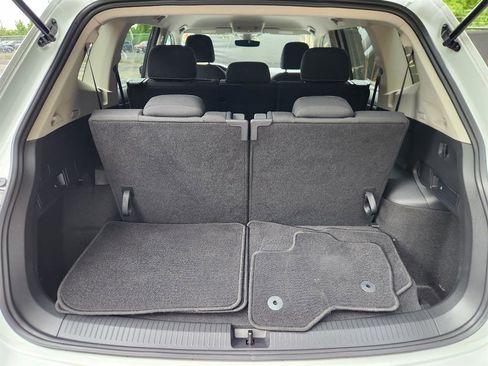 Certified 2024 Volkswagen Tiguan S image 18