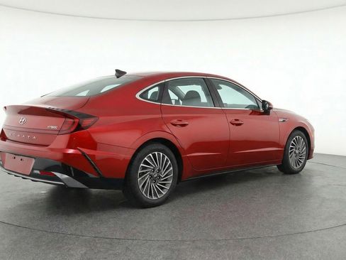 Used 2025 Hyundai Sonata SEL FWD image 9