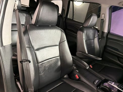 Used 2018 Honda Pilot Touring image 28
