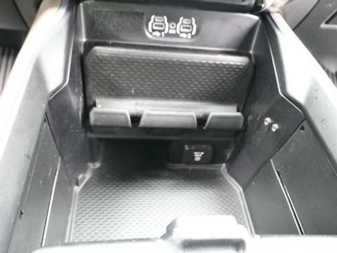 Used 2024 RAM 2500 Laramie AWD/4WD image 34