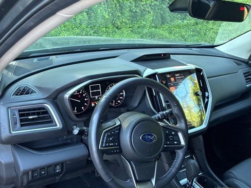 Used 2023 Subaru Ascent Limited w/ Technology Package AWD/4WD image 11