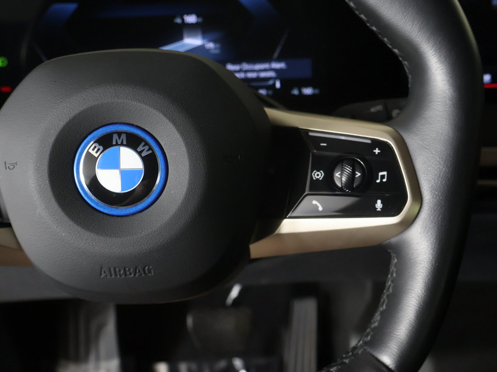 Used 2024 BMW iX xDrive50 AWD/4WD image 40
