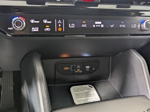 New 2026 Kia Sportage EX FWD image 19