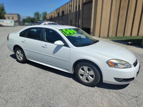 Used 2011 Chevrolet Impala LT FWD image 2