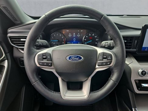 Used 2023 Ford Explorer XLT w/ Equipment Group 202A image 13