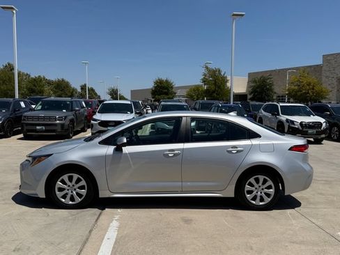 Used 2024 Toyota Corolla LE FWD image 10