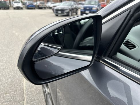 Used 2019 Hyundai Elantra GT FWD image 10