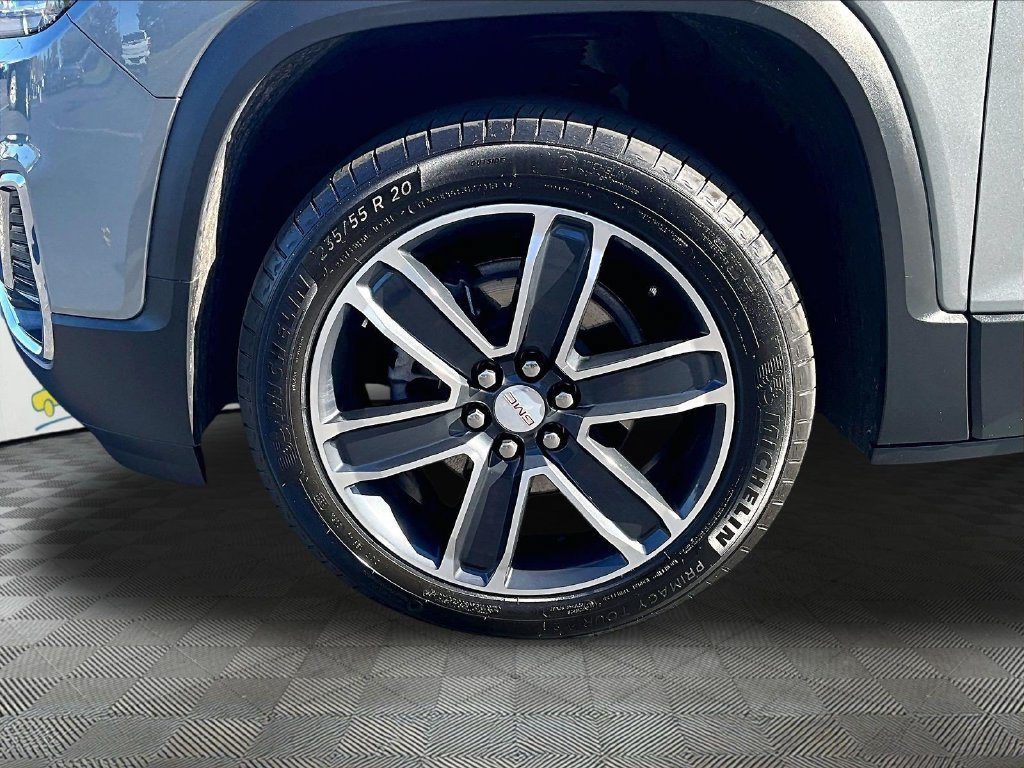 Used 2023 GMC Acadia SLT w/ Technology Package AWD/4WD image 7
