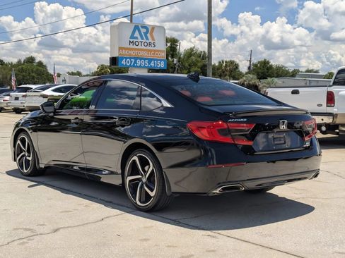 Used 2018 Honda Accord Sport image 2
