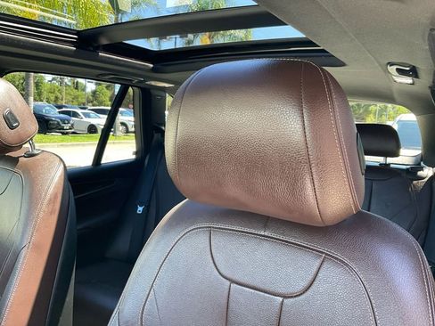 Used 2017 BMW X5 xDrive40e image 15