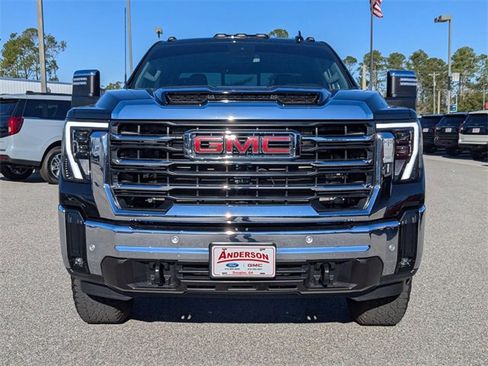 Used 2025 GMC Sierra 2500 SLT w/ SLT Premium Package image 9